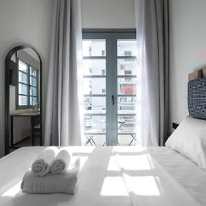 Philus, Nilie Hospitality Mgmt Daire Selanik